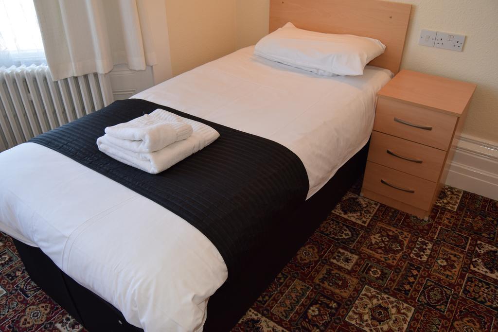Westminster Hotel Rhyl Exteriör bild